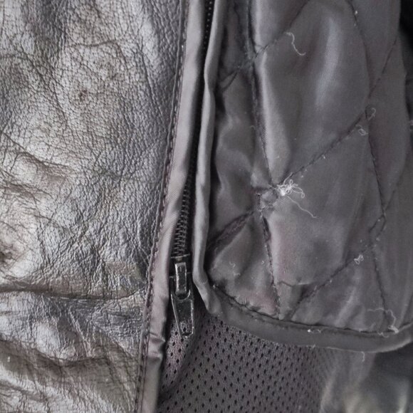 Motorcycle rider leather jacket men's size L / XL black skull pattern on back - Picture 7 of 12